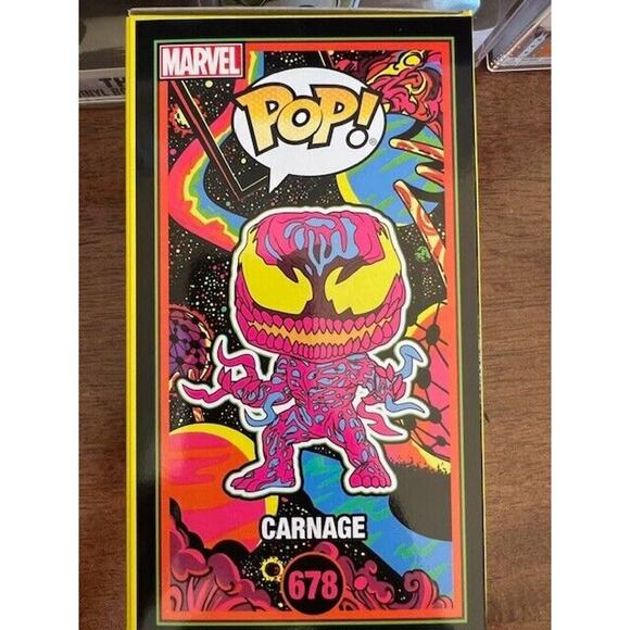 Funko Pop Marvel Carnage Blacklight Funko Shop Exclusive In Hand + Protector - Picture 4 of 7